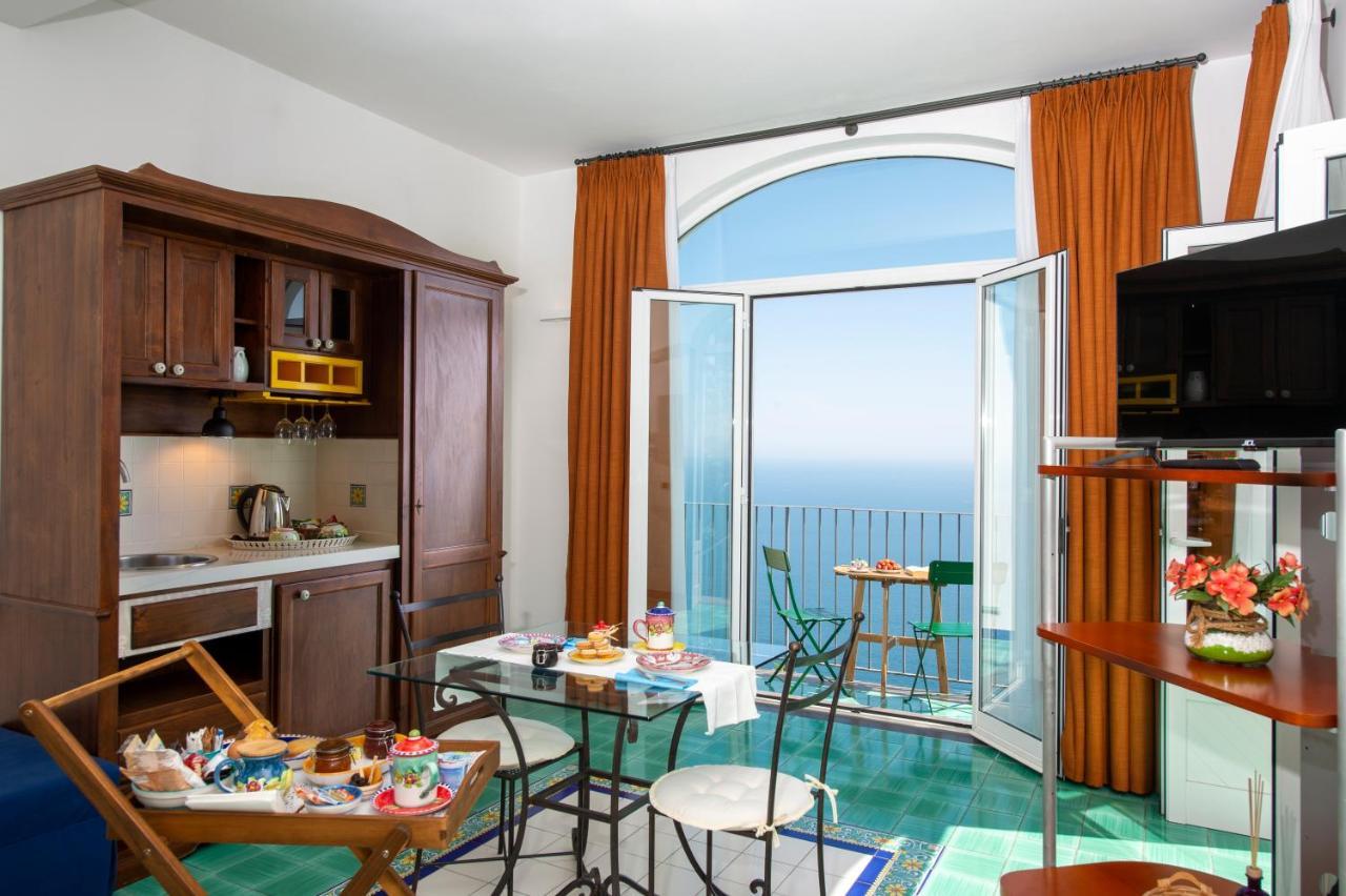 Amalfi 3*